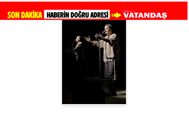 “BİR BABA HAMLET” KAPALI GİŞE SAHNELENDİ